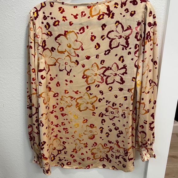 JODIFL Cream Long Sleeve Blouse with Nature Inspired Print - Picture 6 of 6